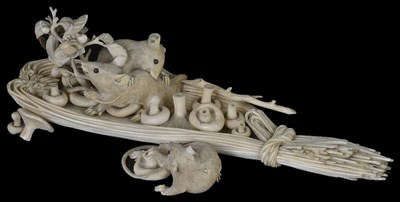 Lot 326 - ~A JAPANESE IVORY OKIMONO GROUP OF RATS