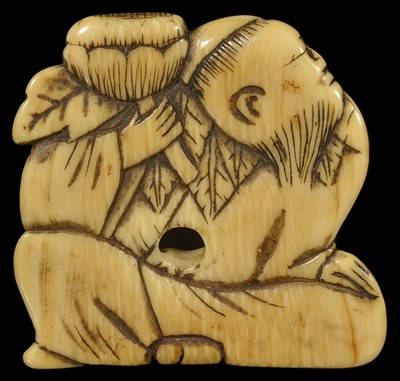 Lot 359 - ~A JAPANESE IVORY NETSUKE OF A SENNIN