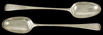 Lot 522 - A PAIR OF GEORGE III SILVER GRAVY SPOONS