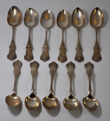 Lot 526 - A SET OF ELEVEN SCOTTISH VICTORIAN SILVER TEASPOONS