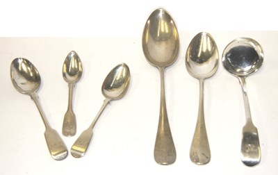 Lot 541 - A SET OF SIX VICTORIAN SILVER TEASPOONS