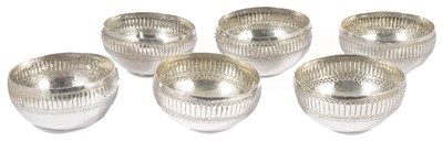 Lot 548 - A SET OF SIX SILVER FINGER BOWLS