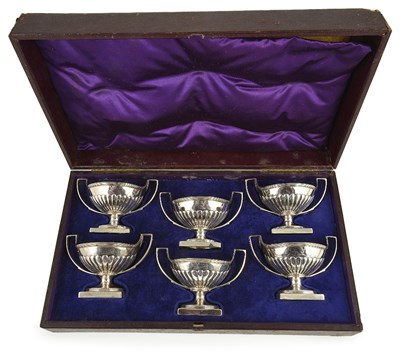 Lot 617 - A PAIR OF GEORGE III SILVER SALT CELLARS