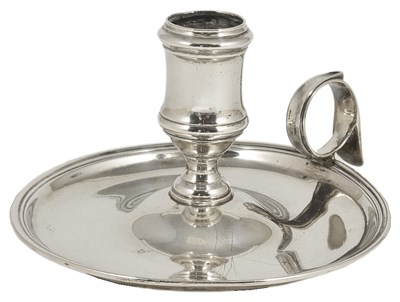 Lot 682 - A SCOTTISH GEORGE III SILVER CHAMBERSTICK