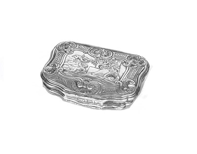 Lot 712 - A GERMAN SILVER SNUFF BOX