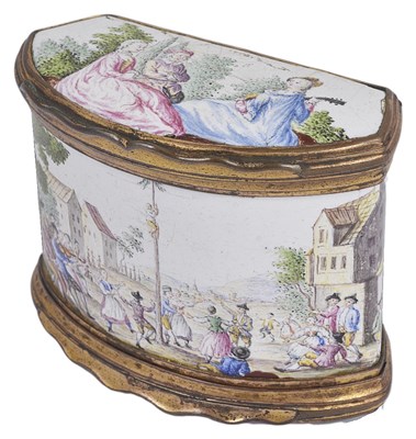 Lot 727 - AN ENAMEL SNUFF BOX