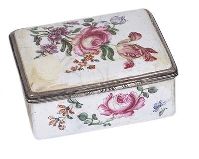 Lot 731 - AN ENAMEL SNUFF BOX