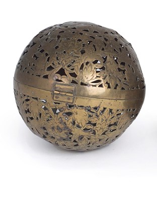 Lot 2 - A BRASS GLOBE HAND WARMER OR ROLLING LAMP