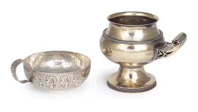 Lot 17 - A SILVER-GILT CUP