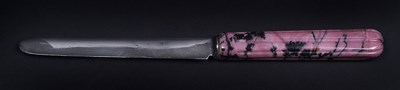 Lot 39 - A RUSSIAN RHODONITE AND FRUIT KNIFE