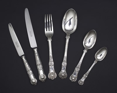 Lot 100 - GEORGIAN AND VICTORIAN TABLE SILVER