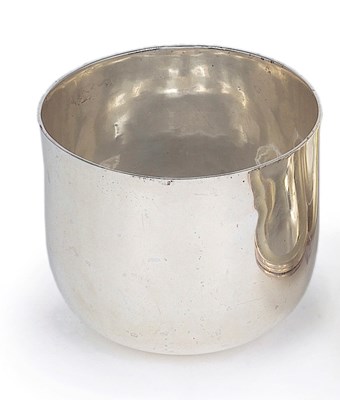 Lot 130 - A VICTORIAN SILVER TUMBLER CUP