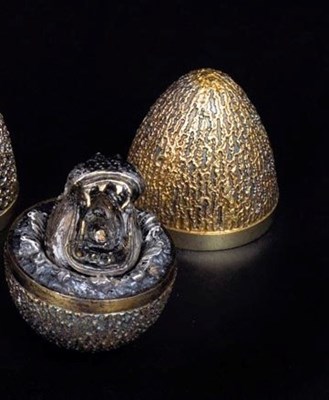 Lot 186 - A SILVER-GILT 'SURPRISE' EGG