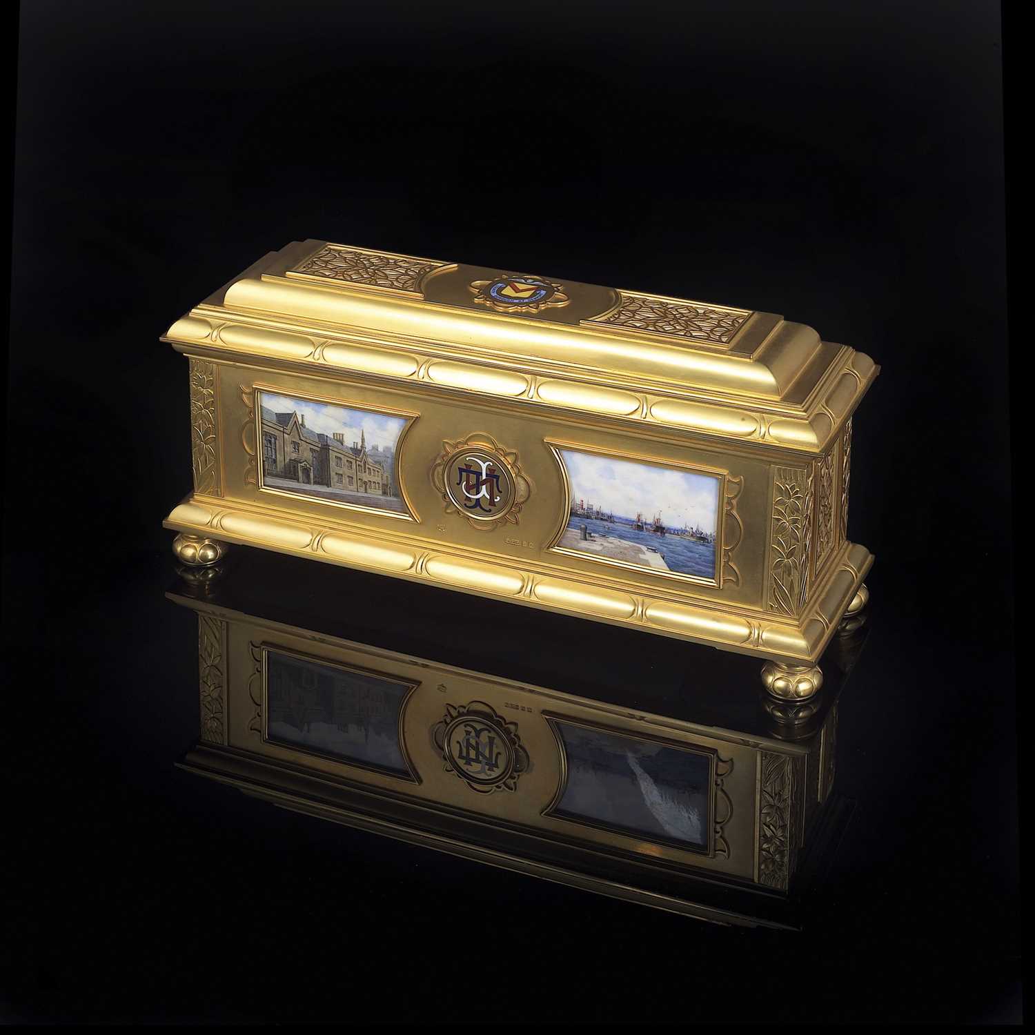 Lot 191 - A GEORGE V GOLD FREEDOM CASKET