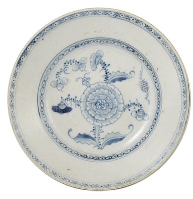 Lot 53 - A CHINESE BLUE AND WHITE PORCELAIN 'TEK SING' CARGO PLATE