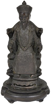 Lot 67 - A CHINESE BRONZE FIGURE OF AN OFFICIAL