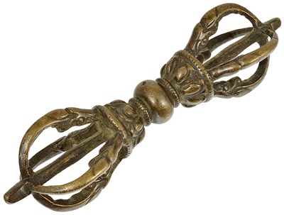 Lot 89 - A RITUAL THUNDEBOLT (VAJRA)