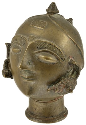 Lot 131 - A BRONZE GAURI HEAD