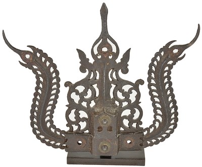 Lot 191 - AN IRON DOOR CATCH