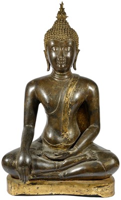 Lot 252 - AN AYUTHIA BRONZE FIGURE OF BUDDHA