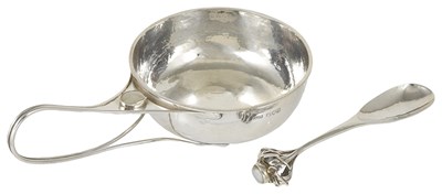 Lot 331 - AN ARTS AND CRAFTS SILVER DISH AND SPOON