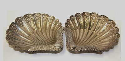 Lot 359 - A PAIR OF VICTORIAN SILVER SHELL DISHES