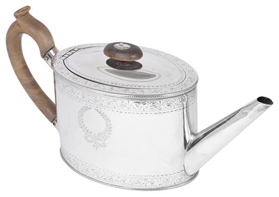 Lot 386 - A GEORGE III SILVER TEAPOT