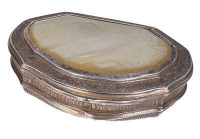 Lot 469 - A FRENCH SILVER AND MOTHER OF PEARL SNUFF BOX