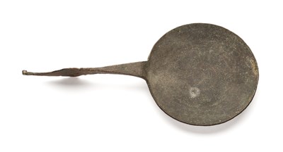 Lot 752 - A JAVANESE BRONZE HOLY WATER LADLE, INDONESIA, CIRCA 11TH CENTURY