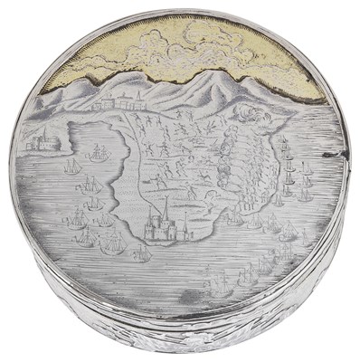 Lot 508 - A RUSSIAN PARCEL-GILT-SILVER AND NIELLO COMMEMORATIVE SNUFF BOX