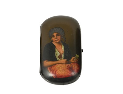 Lot 515 - A RUSSIAN BLACK LACQUER LADY'S CIGARETTE CASE