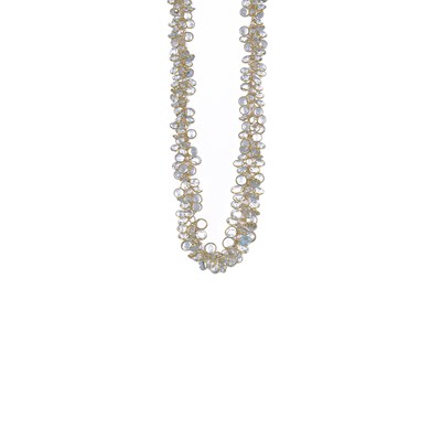 Lot 554 - EIGHTEEN CARAT GOLD AND AQUAMARINE NECKLACE