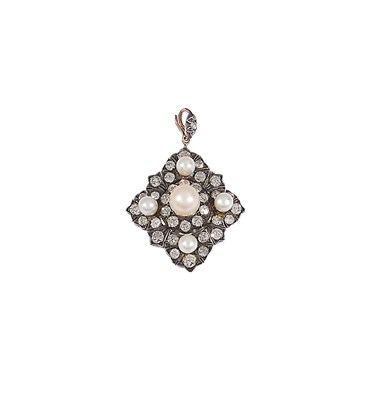 Lot 567 - CULTURED PEARL AND DIAMOND PENDANT