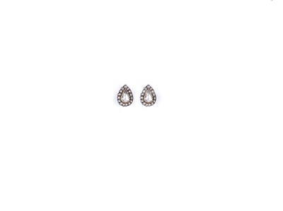 Lot 576 - PAIR OF DIAMOND EARRINGS