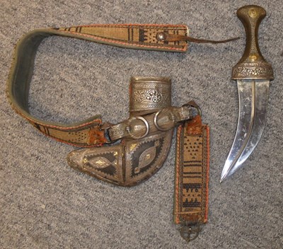 Lot 60 - AN ARAB JAMBIYA