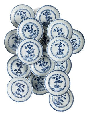 Lot 15 - SIXTEEN CHINESE BLUE AND WHITE NANKING CARGO SAUCERS, QIANLONG PERIOD, CIRCA 1750