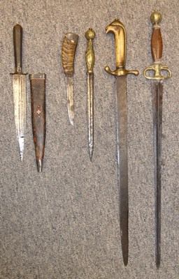 Lot 107 - AN ITALIAN HUNTING DAGGER