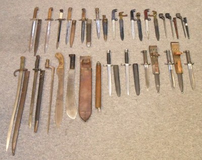 Lot 122 - TWENTY TWO BAYONETS