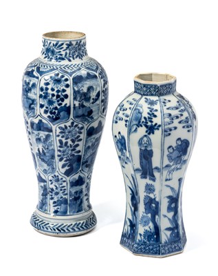 Lot 17 - A CHINESE BLUE AND WHITE BALUSTER VASE, KANGXI PERIOD (1662-1722)