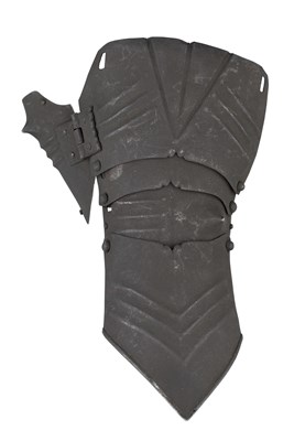 Lot 157 - â€¡ A GAUNTLET FOR THE RIGHT HAND FOR A CHILD