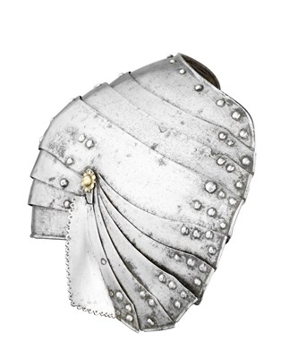 Lot 167 - â€¡ A SOUTH GERMAN OR SWISS PAULDRON FOR THE RIGHT SHOULDER