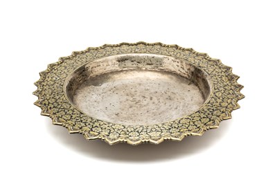 Lot 277 - A PARCEL GILT AND NIELLO-WORK SILVER DISH, THAILAND, 19TH CENTURY