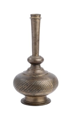 Lot 175 - A BRASS BOTTLE (SURAHI), KERALA, SOUTH INDIA, 18TH/19TH CENTURY