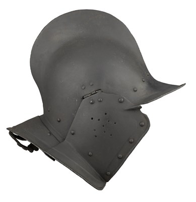 Lot 284 - A SOUTH GERMAN BURGONET