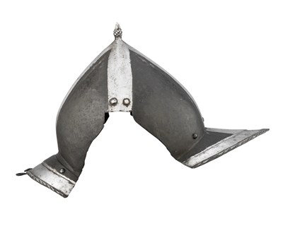 Lot 303 - A GERMAN 'BLACK AND WHITE' BURGONET