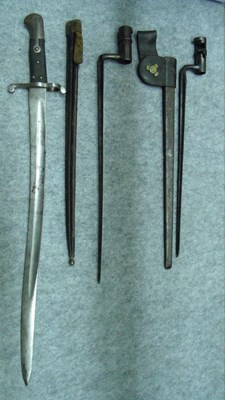 Lot 428 - A MODEL 1835/42 SOCKET BAYONET