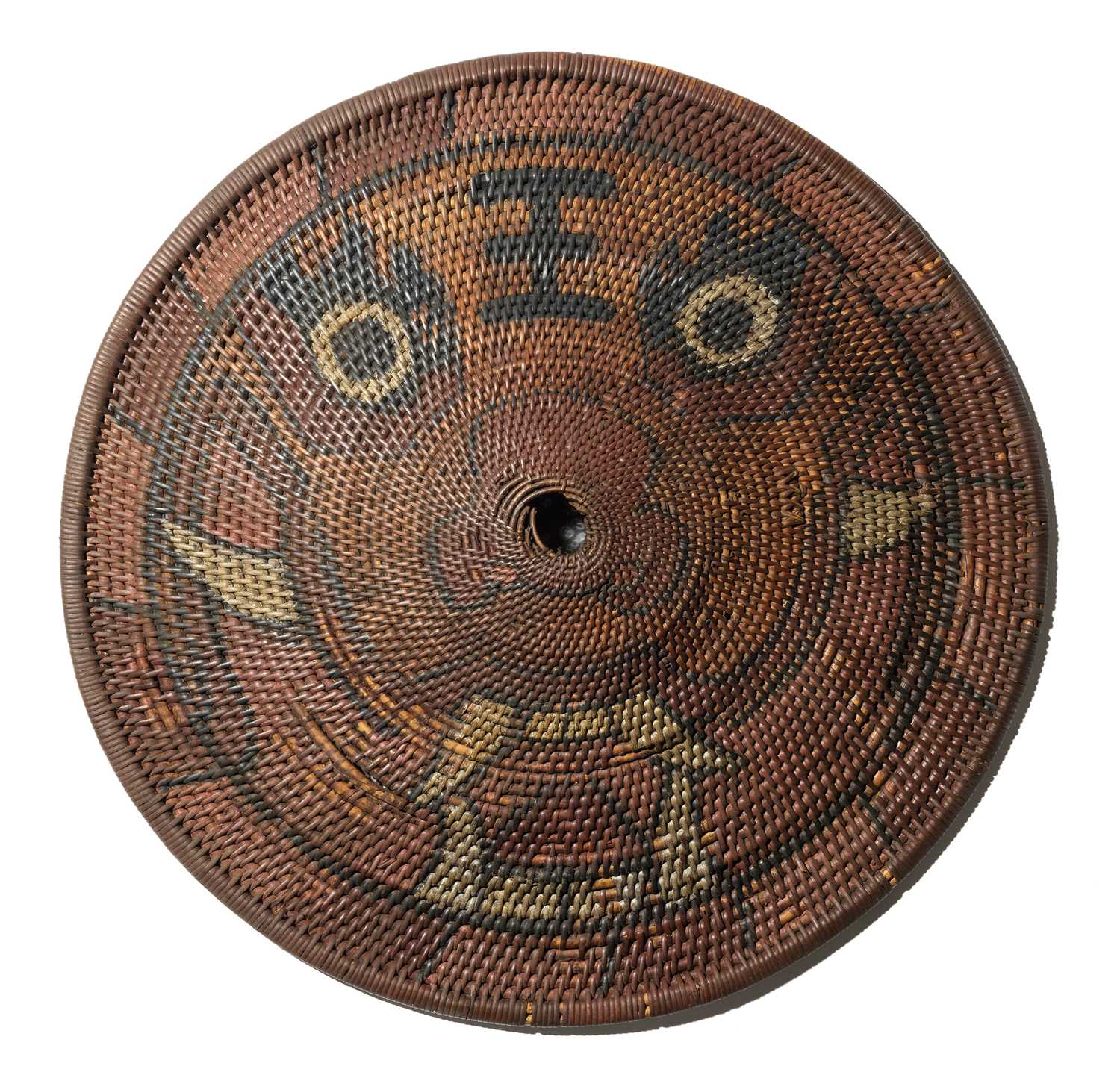 Lot 18 - A LARGE CHINESE CIRCULAR CANE INFANTRY SHIELD (TENGPAI), QING DYNASTY, 18TH/19TH CENTURY