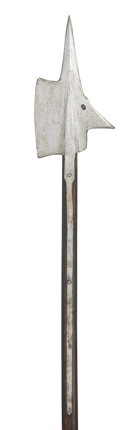 Lot 123 - A FINE SWISS HALBERD OF SO-CALLED SEMPACH TYPE, THIRD QUARTER OF THE 17TH CENTURY, PROBABLY ZURICH