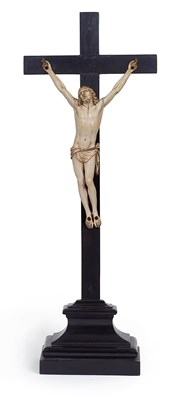 Lot 2 - A CARVED IVORY CRISTO VIVO