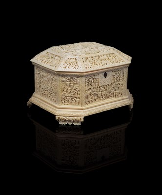 Lot 13 - A CHINESE CARVED IVORY BOX